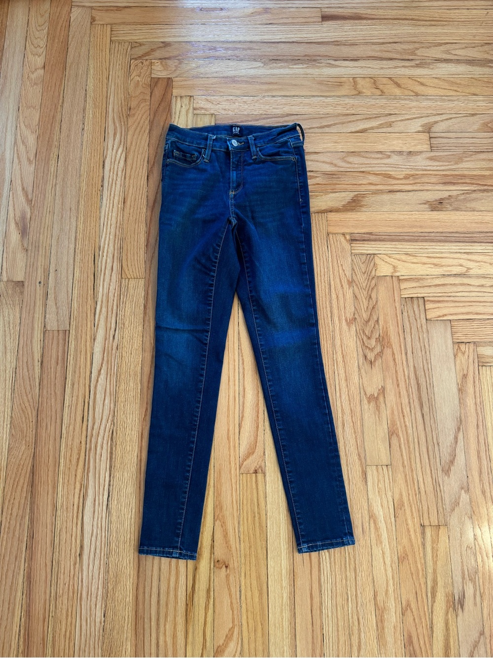 GAP Women’s Regular Skinny Jeans